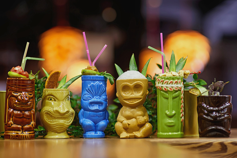 tiki bar coctail